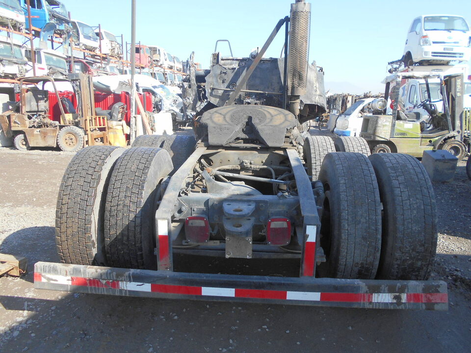 Freightliner COLUMBIA 2008    EN DESARME